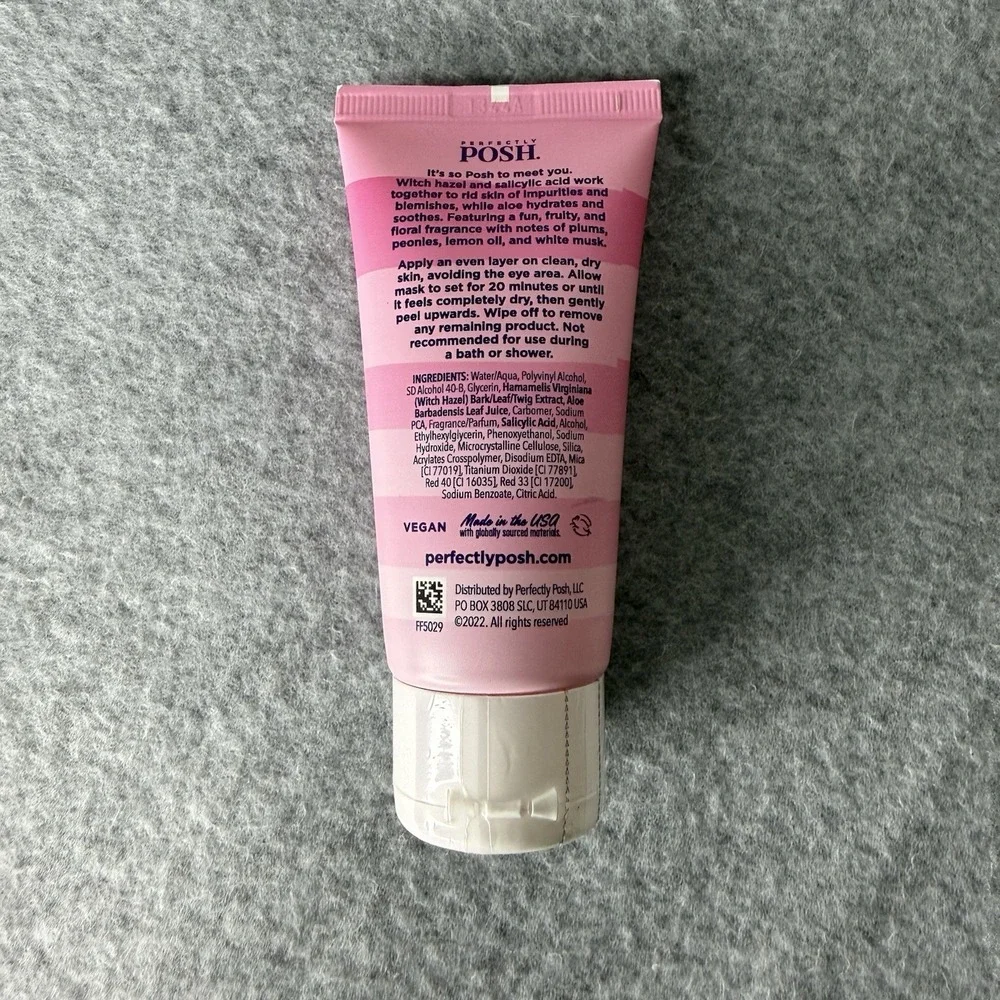 Perfectly Posh Bundle BFF Exfoliating Face Wash, Masks Skin Resetting Two In One